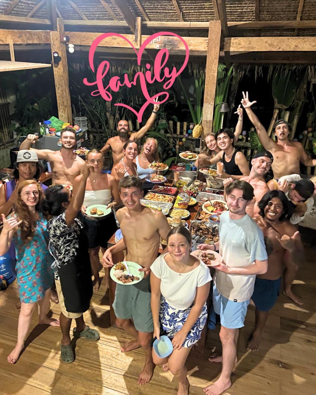Three Little Birds Surf Hostel جنرال لونا المظهر الخارجي الصورة